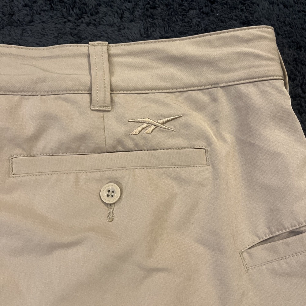 reebok favorite golf shorts men's 46 beige pleated‎ 8.5" inseam - Picture 9 of 9